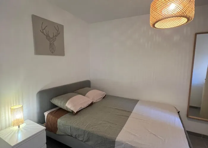 Appartement 4 Personnes, Piscine, Parking A Palavas Les Flots